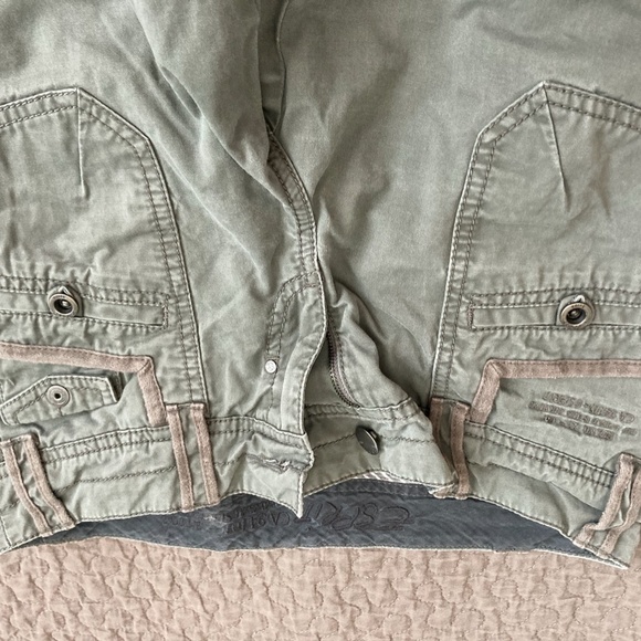 Pants - Picture 4 of 4